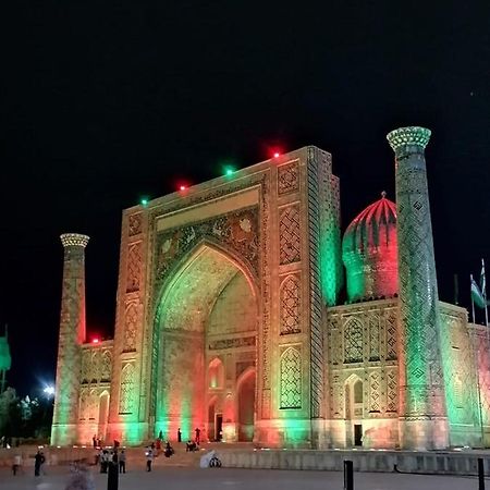Royal Lux Guest House Samarkand Exteriör bild